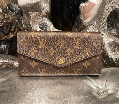 cheap louis vuitton sarah wallet monogram|louis Vuitton Monogram wallet price.